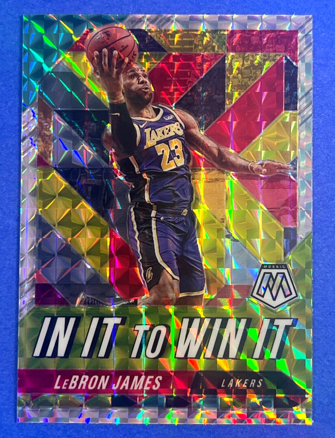 2019 Panini Mosaic LeBron James In It To Win It #17 Basketball Card Mint