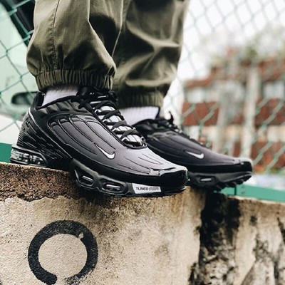 nike air max plus 3 on feet