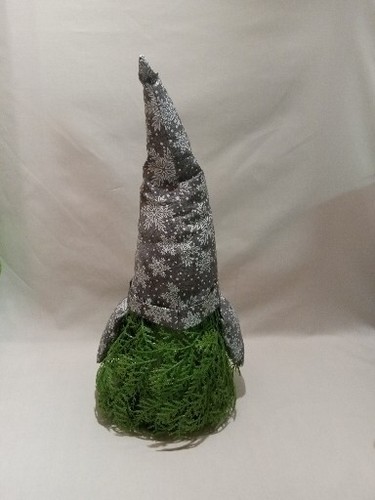 17" Tall Table Top Gnome Christmas Tree - Picture 3 of 3