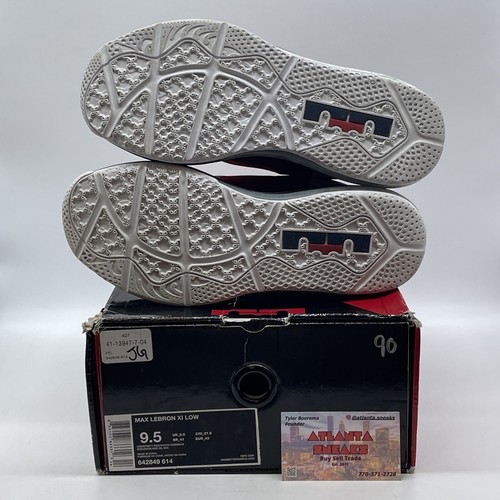 Size 9.5 - Nike Max LeBron 11 Low Independence Day Red Blue White (642849-614) - Picture 7 of 9