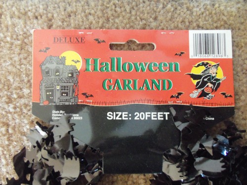 Ghirlanda Halloween Deluxe Nero Lucido Ritaglio Streghe su Manicotti di Scopa Cablata - 20 piedi - Foto 5 di 5