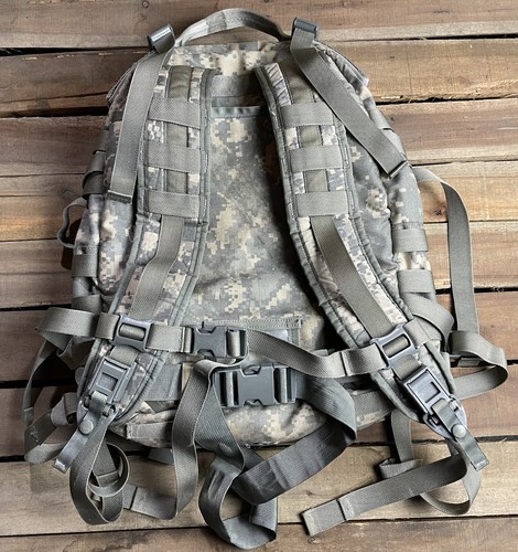 US Army MOLLE 3 Day Assault Pack! Includes Stiffener & Foam Core Backing ACU VGC - Bild 6 von 19