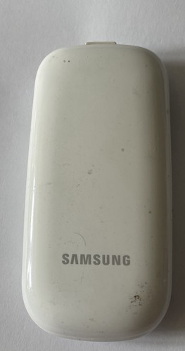Retro 2000s Samsung GT E1270 - GSM White Mobile Fold / Flip Phone (Untested) - Zdjęcie 2 z 3