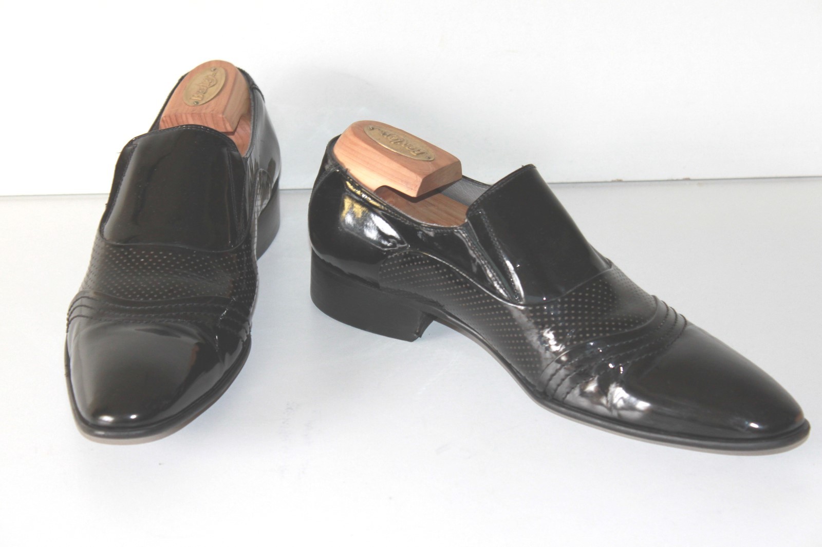MARCOMEN Mocassins Cuir Verni negro Avec Embauchoirs T 42 TBE MARCOMEN Mocassins Cuir Verni negro Avec Embauchoirs T 42 TBE