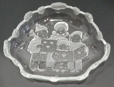 Mikasa Carolers Winter Clear Embossed Serving Candy Dish-8.25 Inches