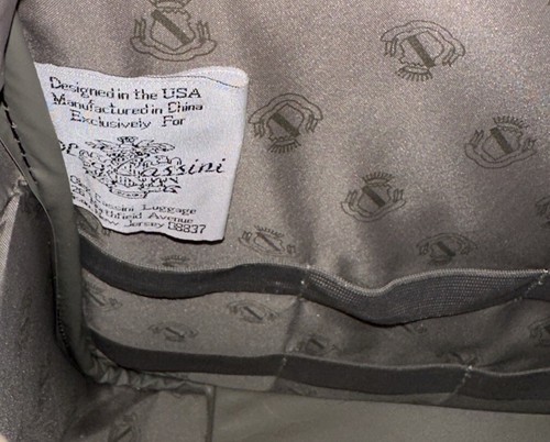 Bolso de Mano/Bolso de Viaje Oleg Cassini Negro Lona Mango Telescópico - Imagen 5 de 12
