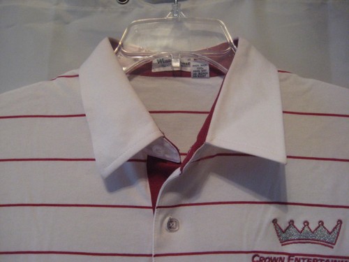 Polo Crown Entertainment Nostalgia Funny Car Blanco Granate Rayas Talla XL - Imagen 4 de 7