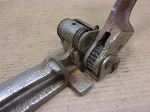 Acme 5/8 - 3/4" Steel Strap Tensioner Banding Pallet Band Tool Shipping Manual - Picture 7 of 13