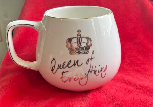 Queen of Everything Ceramic Coffee Tea/ Coffee Mug Cup Gold Lettering & Trim - Picture 10 of 11