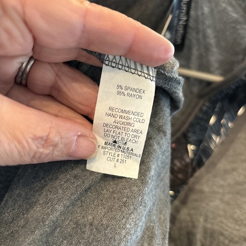 Blusa Top EllumiNation Nikki Parker Mujer Gris NUEVA L Cuello en V Cuentas Manga Larga - Imagen 9 de 9