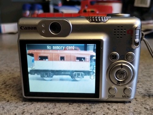 Canon PowerShot A570 IS Digital Camera 7.1 Megapixel 4x Optical Zoom Works - Picture 4 of 16