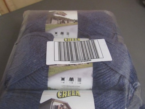 Lotto di 3 Lion Brand Schitt’s Creek Bob's Garage filato blu medio acrilico - Foto 3 di 7