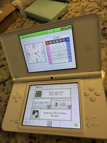 Nintendo DSi XL Weiß Konsole Region Free Spiele Ladekabel Saubere Bildschirme - Bild 3 von 7