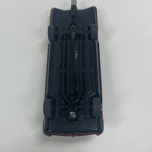 2009 Mattel Hot Wheels 1966 Batmobile Classic TV Series 1:50 Scale Die-Cast - Picture 6 of 10