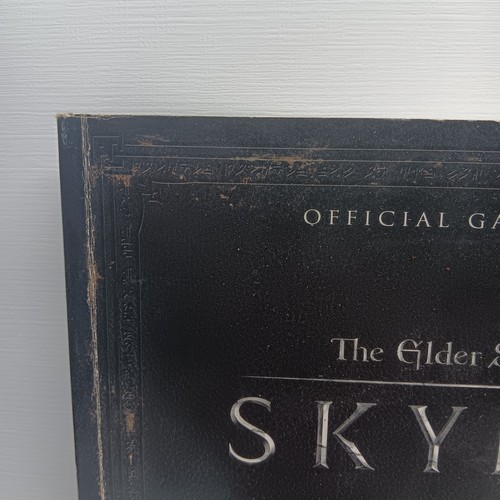 Elder Scrolls V Skyrim Prima Official Strategy Book Video Game Guide w/ Map EUC - Picture 4 of 15