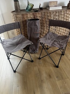 Deux Chaises De Camp Pliantes Ford Outfitters No Boundaries Avec Sac De Transport - Grises, Occasion Bon état