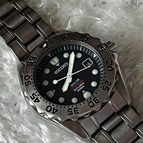 Seiko Prospex Titanium Diver V145-0AH0 Solar Quartz Analog Men's Wristwatch - Picture 13 of 24