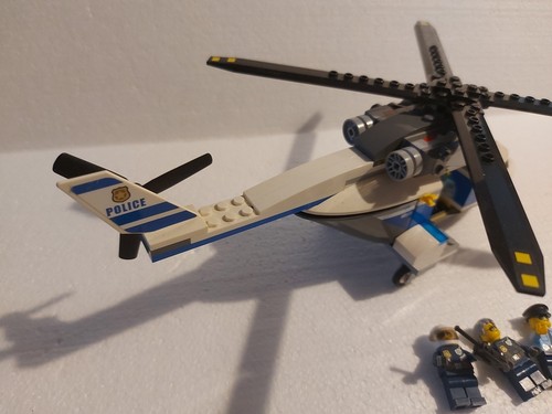 Lego Set 60138 Police Chase Set Retired, Rare Minifigure Chase Mc Caine Included - Picture 13 of 13