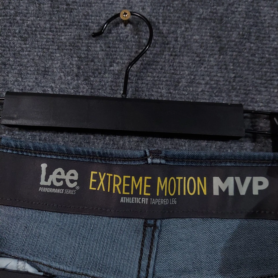 Pantalones de mezclilla Lee Extreme Motion MVP para hombre 34x30 lavado oscuro calce atlético elástico cónico Foto 4 de 4