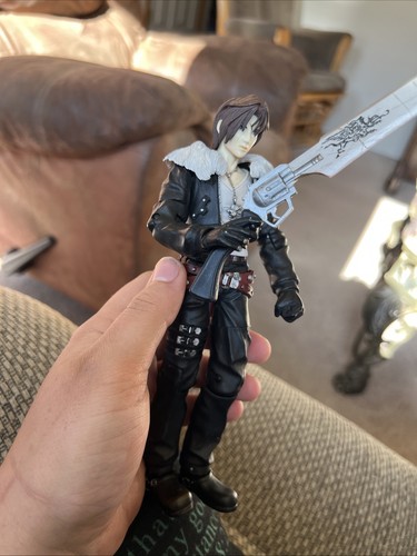 Figura Play Arts Square Enix Final Fantasy VIII 8 FF8 2006 - Squall Leonhart 8"