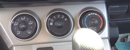 08 2009 10 Scion XB Temperature Control Interior Climate Controls