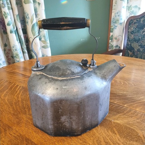 Kolonial Design Aluminiumguss Teekanne Wasserkocher Holzgriff 5 Quart Banner rustikal lesen - Bild 2 von 15