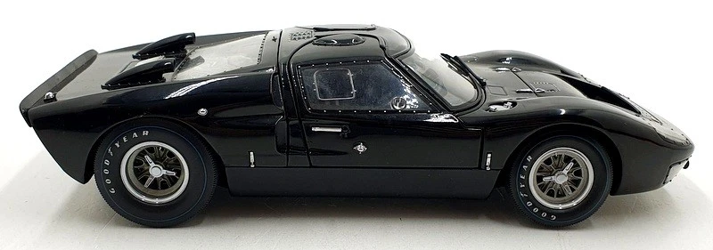 Exoto 1/18 Scale Diecast 18040 - Ford GT40 MKII 1966 - Black - Image 4 of 4