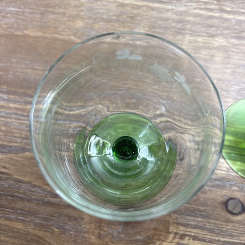 Set Of 6 Green Uranium Glass Glowing Stem Wine Goblet Glasses Grape Vine Vintage - Picture 10 of 17