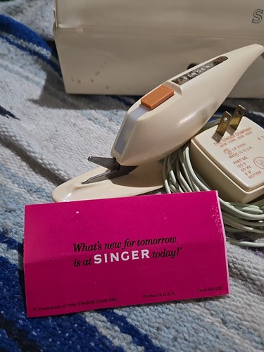 Singer Electric Scissors in Original Vinyl Case with Box Vintage Sewing Cutting - Picture 7 of 7