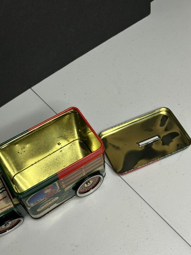 Vintage Nobel Hall Cherrydale Farms "The Goody Wagon" Tin Truck Coin Bank. NUOVO!! - Foto 8 di 9