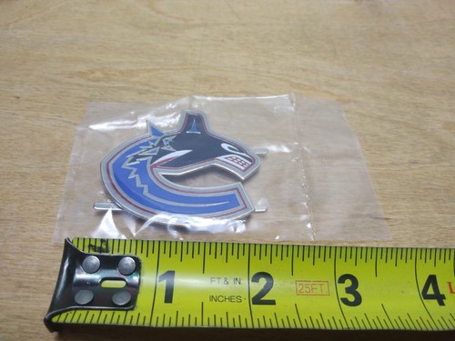 2x NHL Vancouver Canucks Logo Butterfly Push Down Pin Whale Orca Hockey  2.5" - Picture 4 of 5
