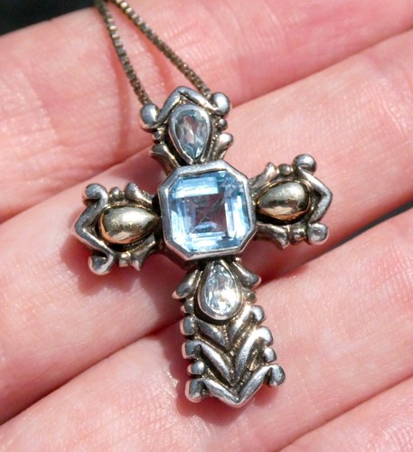 Sterlingsilber und 14k Gelbgold Blau Topas Kreuz Anhänger Halskette 925 24 Zoll