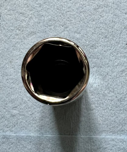 Husky Tools 5/8” 3/8”dr. 6pt. 2.5”Long Spark Plug Socket Chrome New - Picture 3 of 3