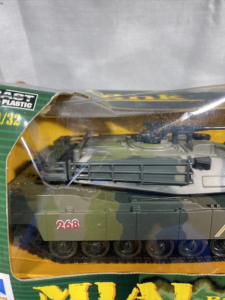 Lote de 4 cajas NewRay Tank M1A1 y KING TIGER fundido a presión a batería 1/32 Foto 2 de 4