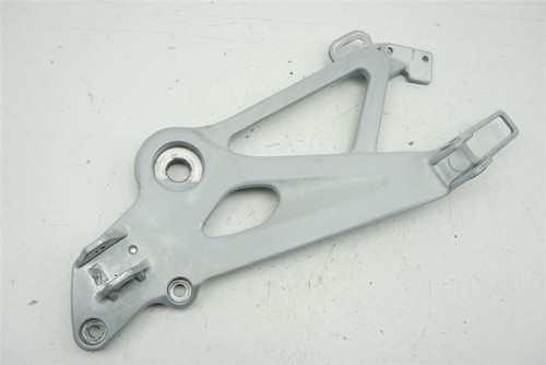 Honda Slr 650 Rd09 Footrest Plate Left Holder Footrest Carrier - Picture 2 of 7