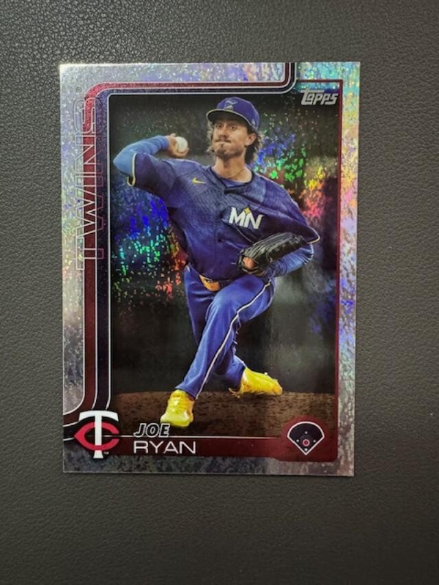 2025 Topps Series 1 Joe Ryan SandGlitter Twins
