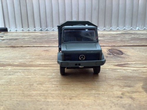 Solido Diecast Toy No.6046 – Mercedes Ambulance Unimog – Collection Militaire I - Picture 2 of 7