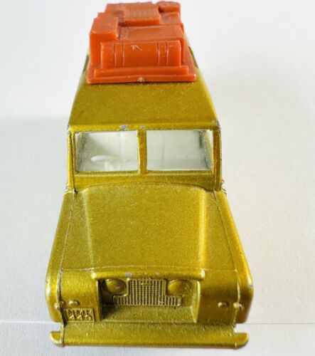 Vtg. 1970 Matchbox/Lesney 12c; Land Rover Safari; Lime Gold, Narrow Superfast - Picture 3 of 6