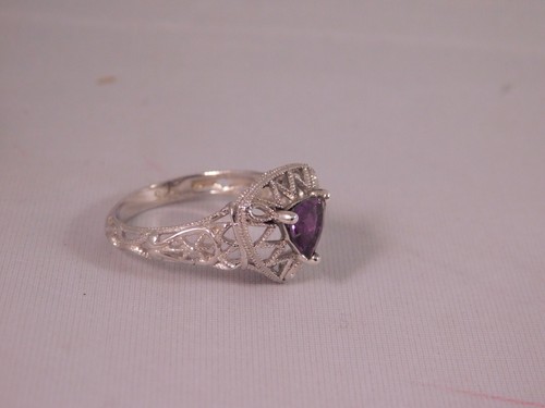 0,56 quilates Anillo estilo filigrana de plata esterlina trillón amatista - Imagen 3 de 9