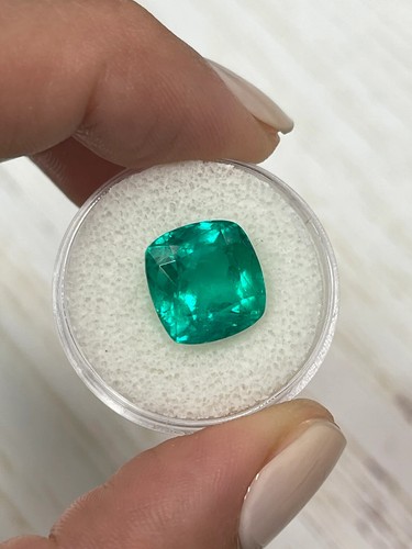7.98 Carat 12x12 Vivid Bluish Green Natural Loose Colombian Emerald- Cushion Cut - Picture 3 of 10