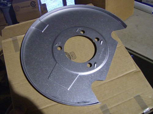 GENUINE ACDELCO GM 23363946 FRONT BRAKE SHIELD - Picture 3 of 3