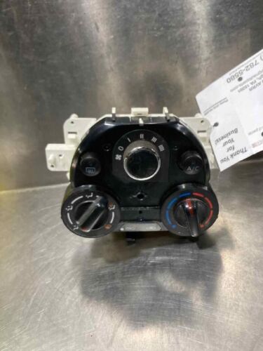 2015-2019 Nissan Versa and Nissan Micra AC Heater Climate Control Unit OEM - Picture 2 of 11