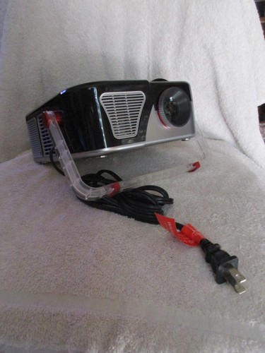 The Sharper Image Wonderwall Entertainment Projector Games Movies - Picture 2 of 6