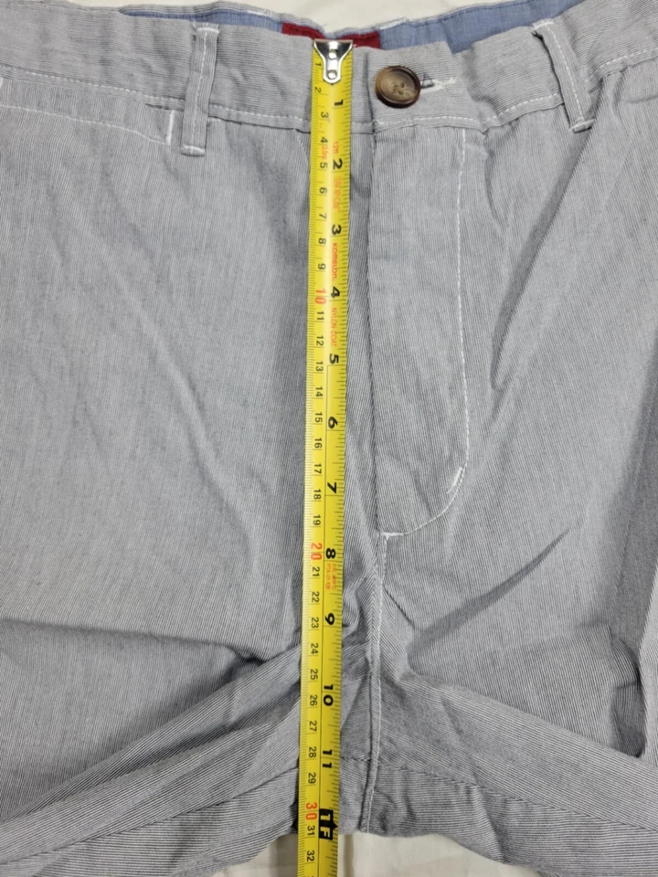 Bermudas para hombre Merona talla 33 grises con bolsillos Foto 4 de 4