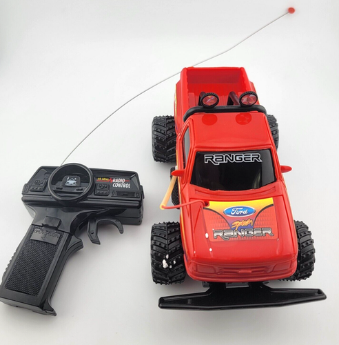New Bright - Radio Control RC Red Ford Ranger 1:24 Scale Open Box - Picture 5 of 8