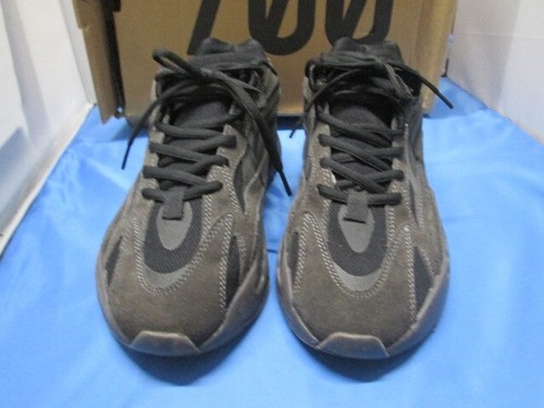 Men’s Yeezy Boost 700 V2 Black Soul Vanta Kanye Size 9.5 FU6684 In Box ~ A3#34 - Picture 2 of 9