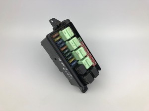 00-06 MINI Cooper R53 Engine Compartment Fuse Box Module ... mini cooper engine compartment fuse box 