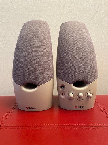 LABTEC LCS-1070 Multimedia Spkrs - 3D Surround Sound - mit Mikrofoneingang - TOP -