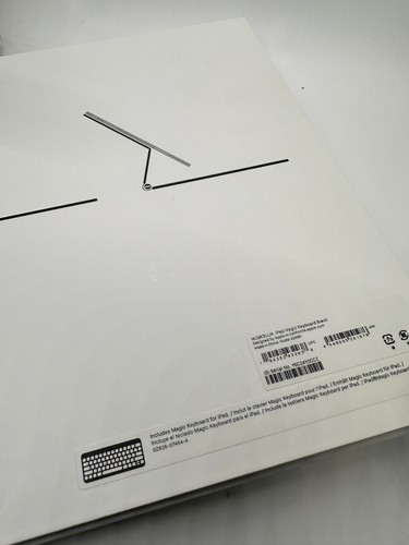 Apple MJQK3LL/A Magic Keyboard for iPad Pro 12.9" (Black) - OPEN BOX #RTOM0005 - Picture 5 of 5