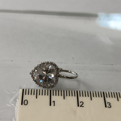 ORECCHINI BOTTONE A MONACHELLA CUORE CON ZIRCONI ORO BIANCO 18KT 3,9 GR. (1741) - Foto 10 di 11